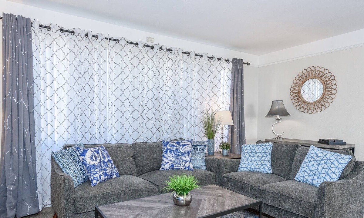 Bay Park Apartment | Spacious 2BR 15 mins to Mission Beach Sea World