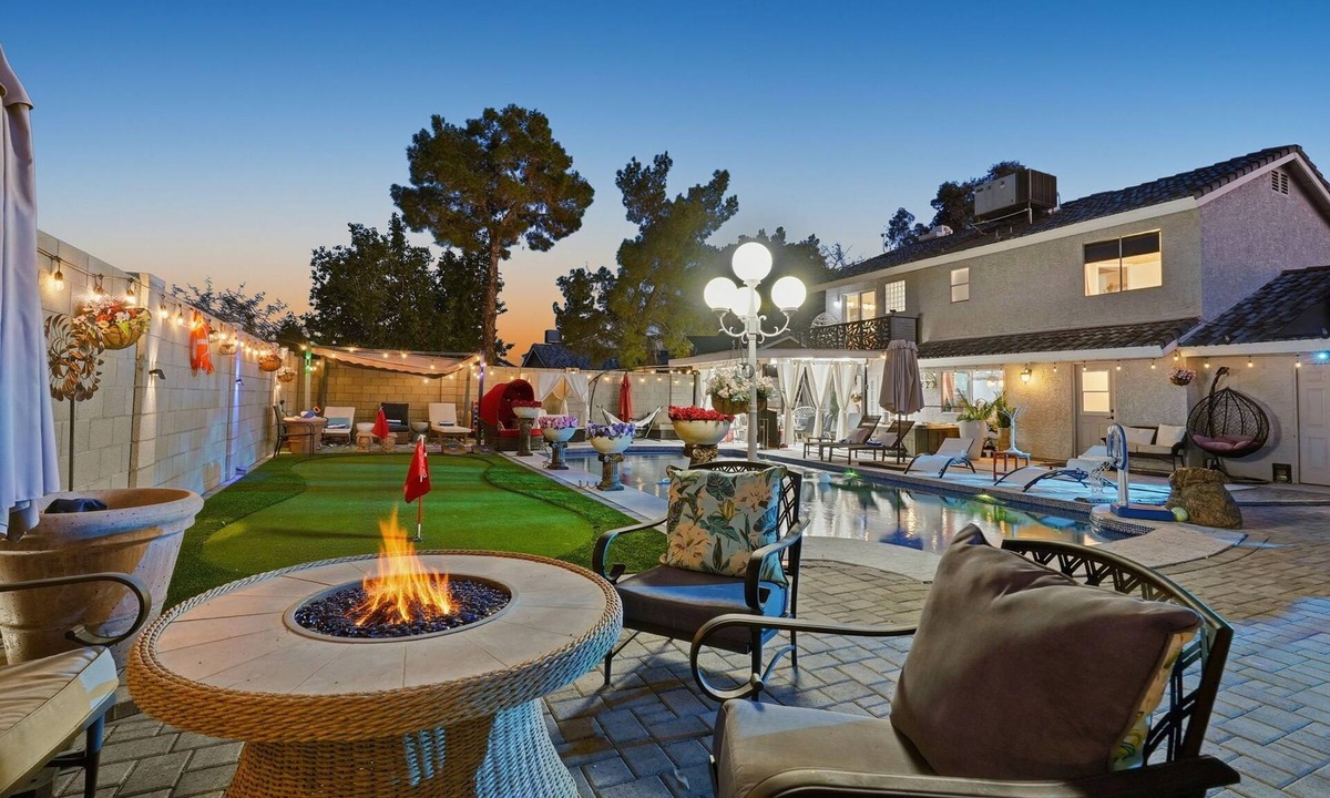 Provinces Master Community House | Spacious 4-bedroom house with WiFi and AC in fantastic Chandler