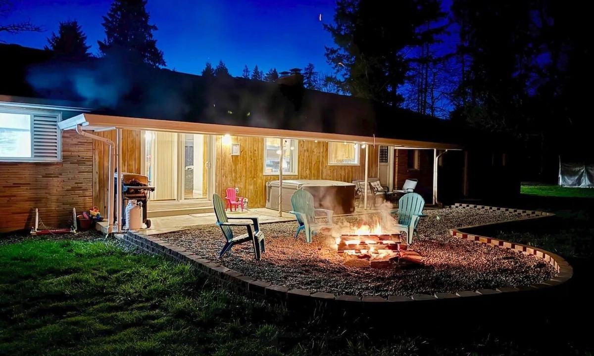 Dollar Corner House | Spacious 5-bedroom home w/hot tub - events allowed, lots of parking