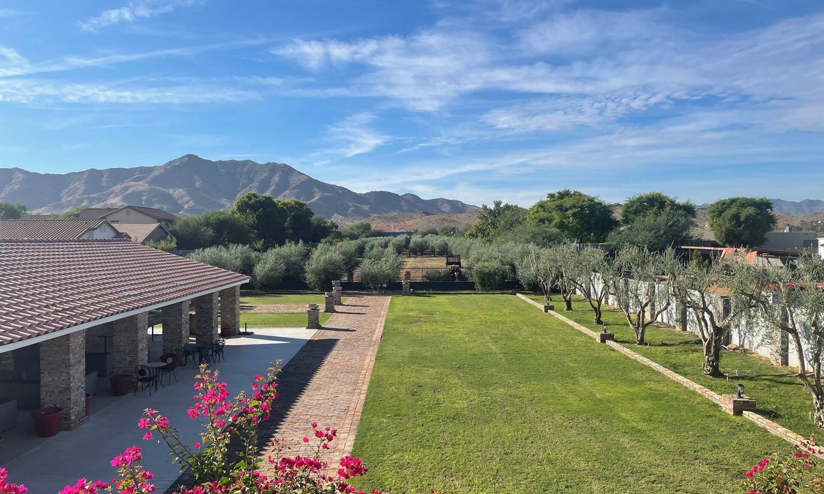 Laveen Village House | Spacious 5-bedroom farmhouse in Laveen with AC