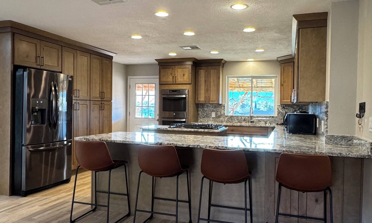St. George House | Spacious 5-bedroom house in awesome St. George with AC, WiFi