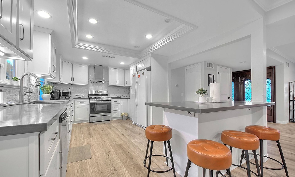 Arcadia House | Spacious 5BR Family Home in Arcadia｜Sleeps 12｜Near Pasadena & DTLA｜Free Parking