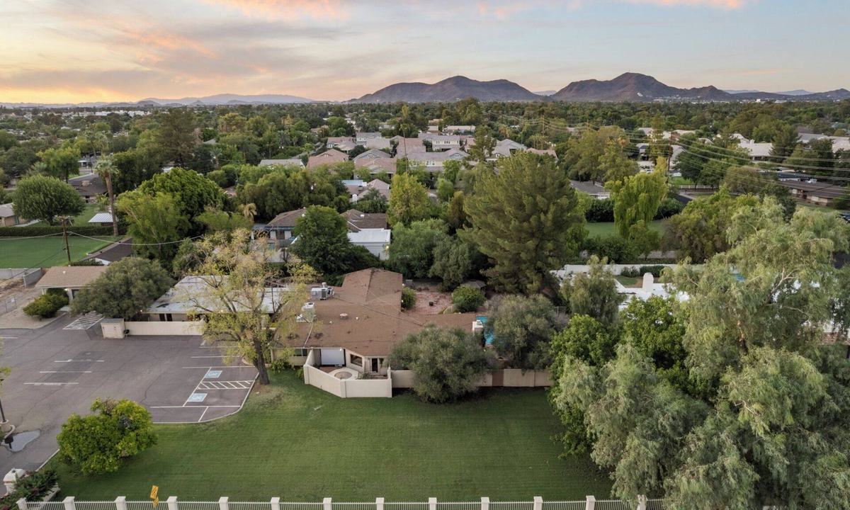 Alhambra House | Spacious 7BR Phoenix Retreat w/Outdoor Oasis Perfect for families & group events