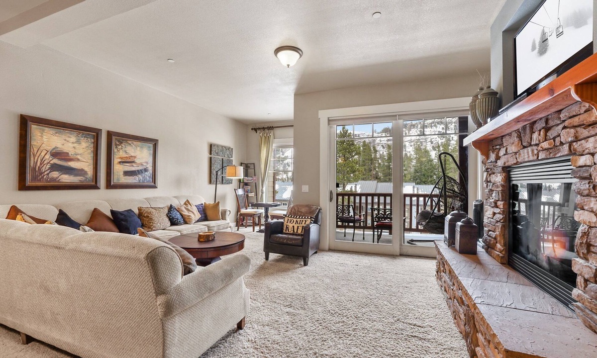 Kirkwood House | Spacious Elegance-Kirkwood-Timber Ridge 3 Bedroom 3 Residence