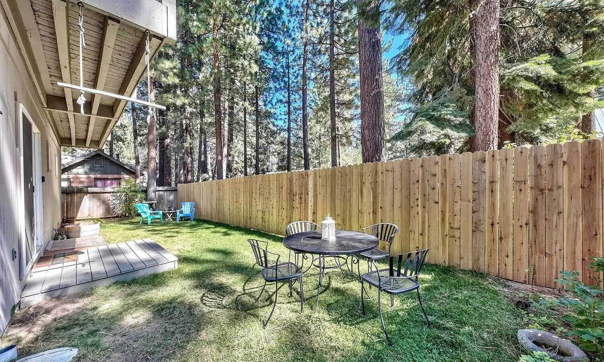 Sierra Tract House | Spacious Monthly Rental: 3-bdrm + Office + Exercise Room near beautiful meadow!