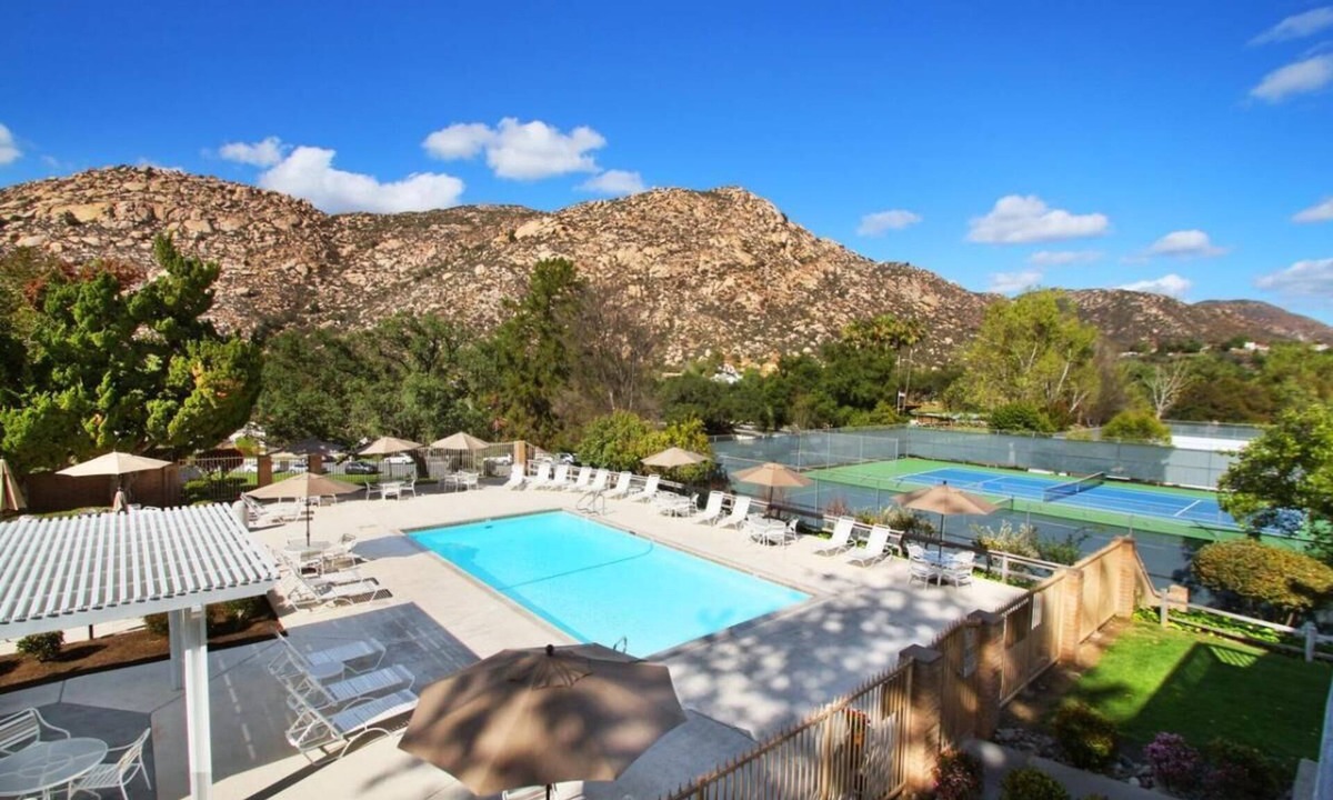 San Diego Country Estates Apartment | Spacious Villa w/Full Kitchen, Swimming Pools & Tennis Courts in Ramona