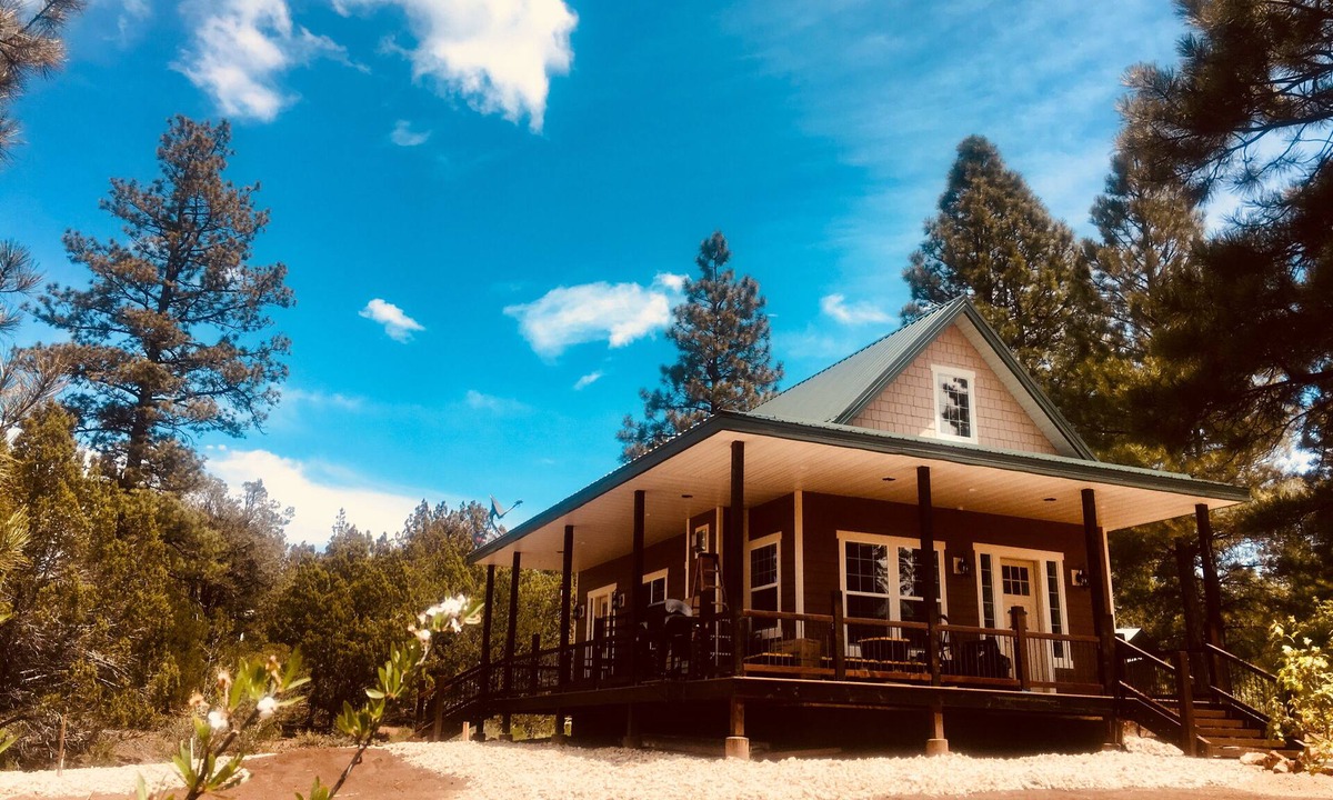 Orderville Cabin | Spacious Zion Cabin, Walk into NP, Near Ponderosa Ranch, Sleeps 9