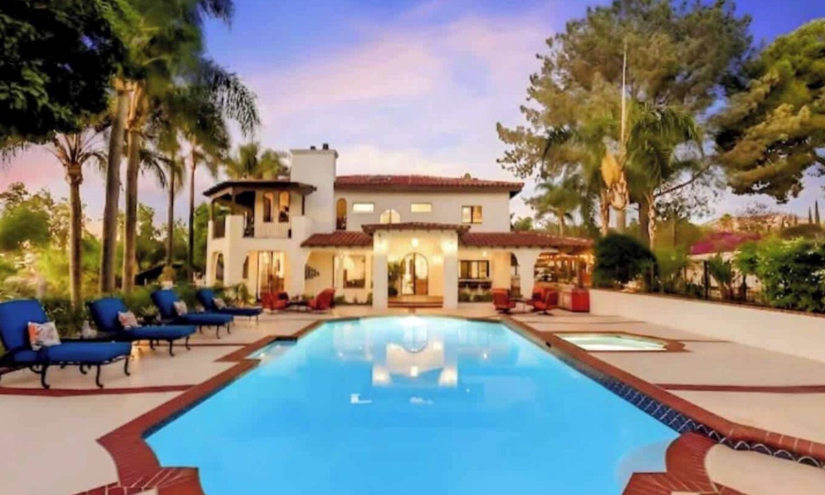 Granite Hills House | Spanish Hacienda Retreat With Pool And Guest House