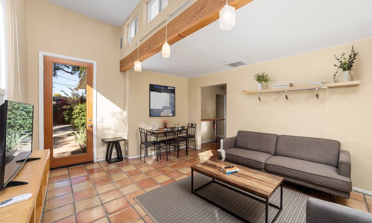 Baristo House | Spanish-Style 2-bedroom house near Downtown Palm Springs