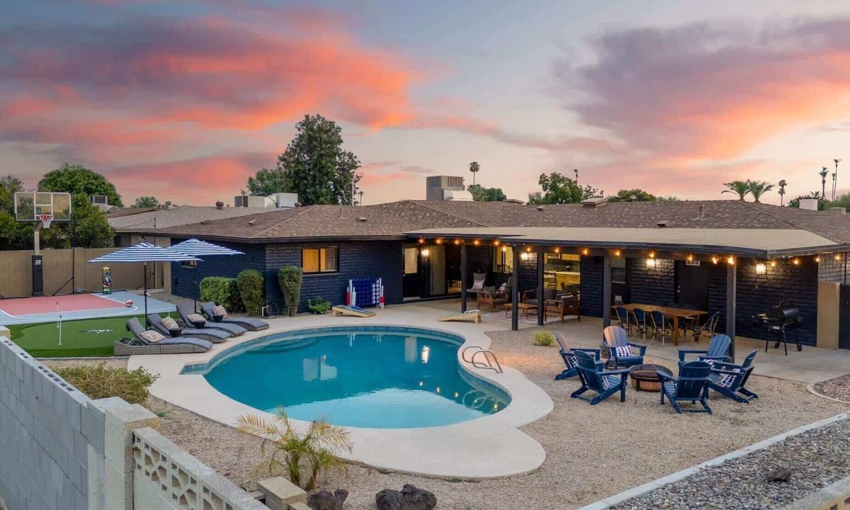Glendale House | Sport Court | Private Heated Pool | Mini Golf & More