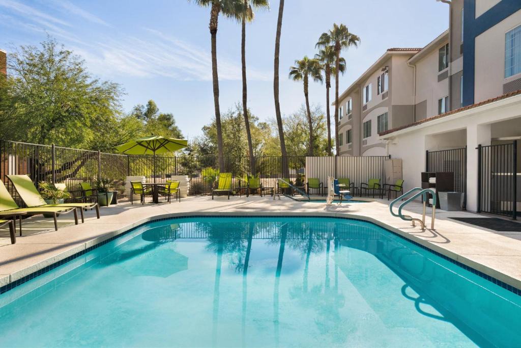 Chandler Hotel | SpringHill Suites by Marriott Phoenix Chandler Fashion Center