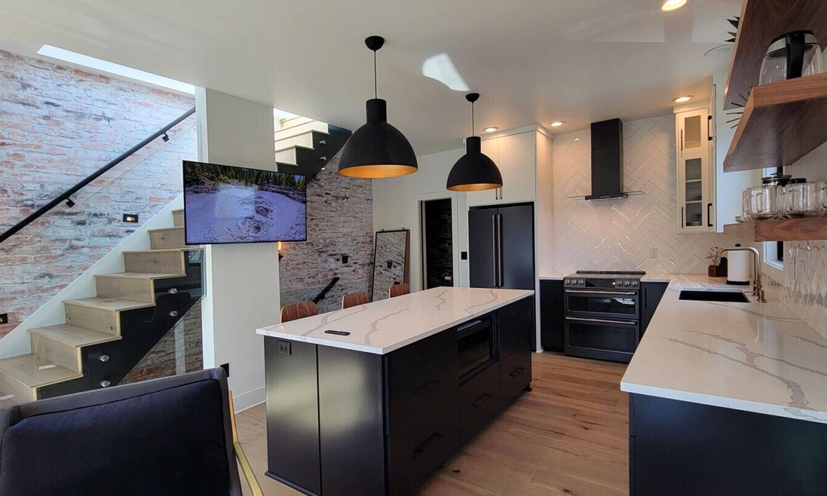 Jacksonville Villa | Station House Suite B