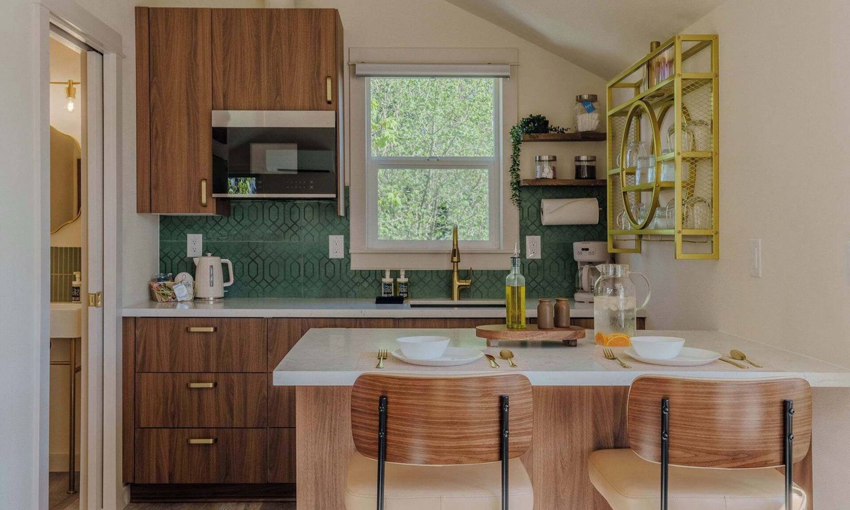 Portland House | #StayInMyDistrict St Johns Backyard Guesthouse