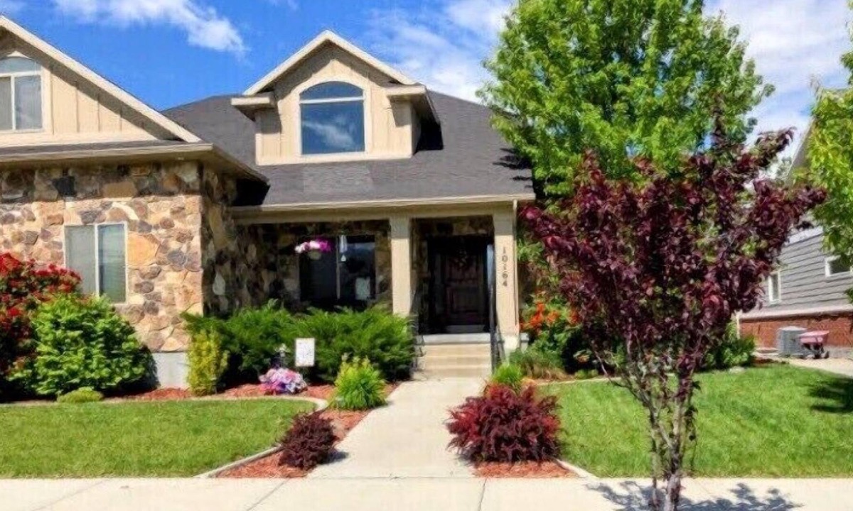 South Jordan House | Stonehaven Gem, Beautiful Home Close to Ski Canyons and Salt Lake City