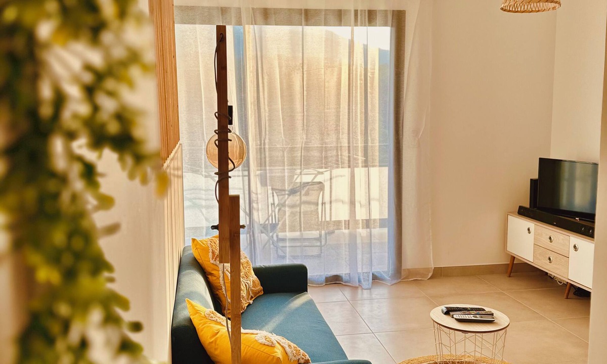 Querciolo Apartment | Studio with separate bedroom. Quiet and close to the sea