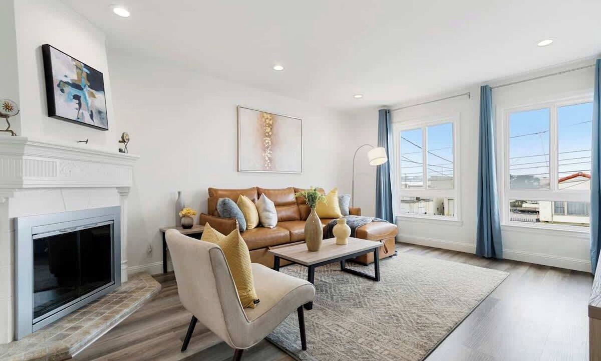 Daly City House | Stunning 2BR w/1BA Home near BART