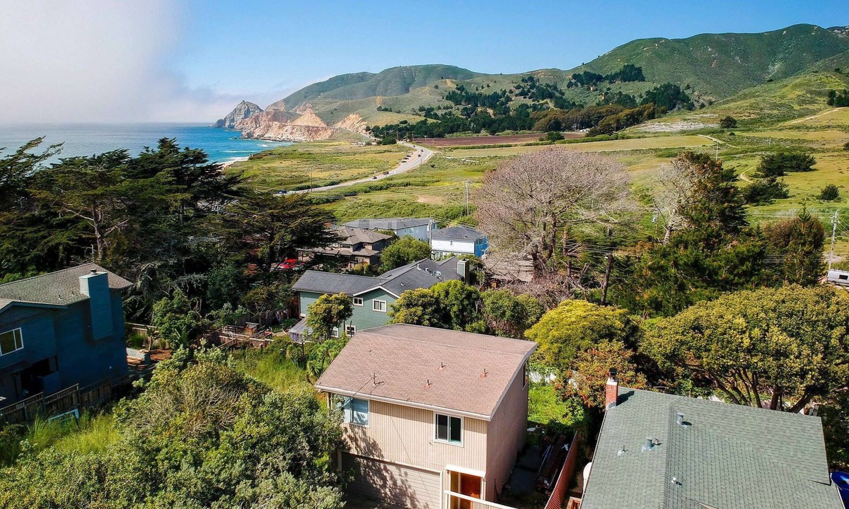 Montara House | Stunning Oceanview Coastal Home – Beach, Trails, Family Activities