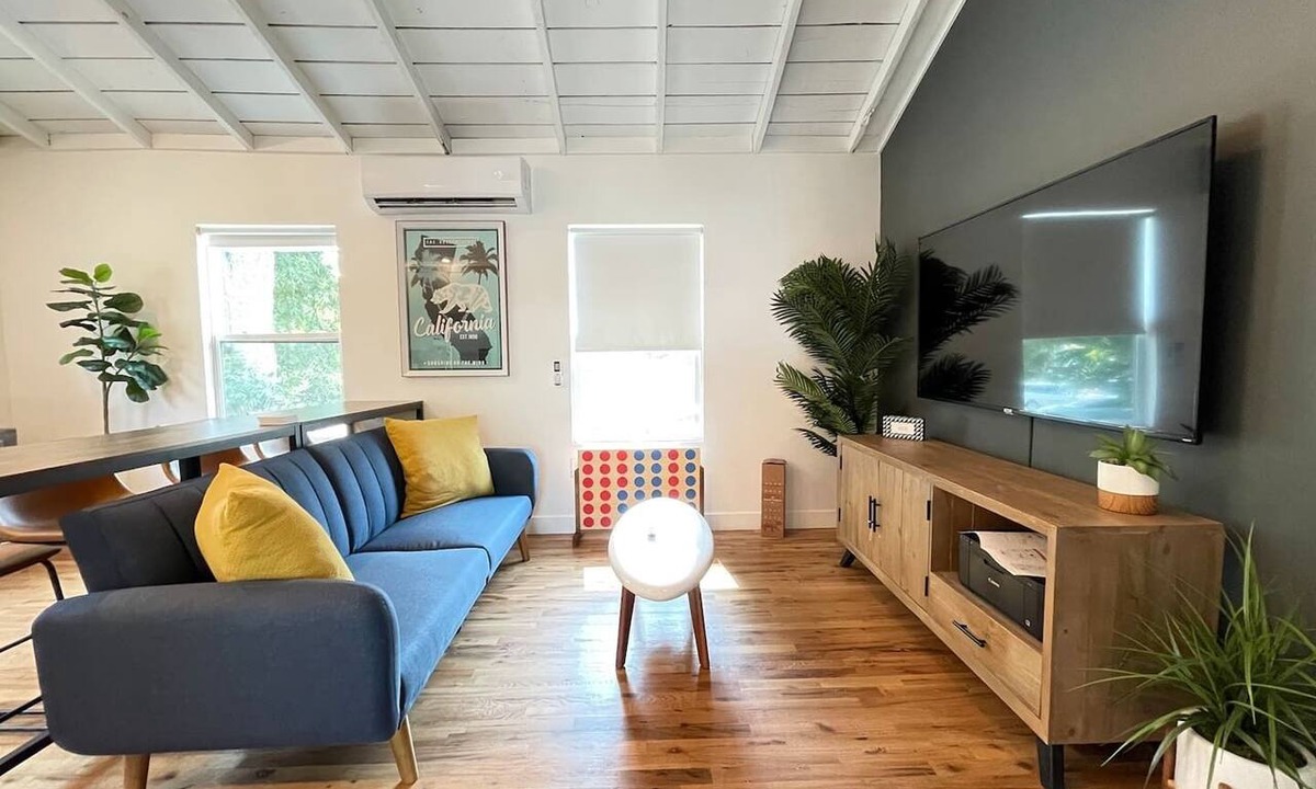 Santa Ana Apartment | Stylish Apt Near Disney and Airport