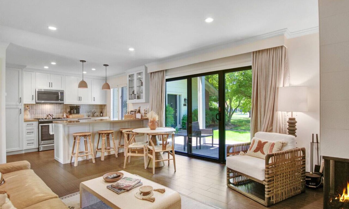 Napa Condo | Stylish Napa Stay Pool Access + 10 Min to DT