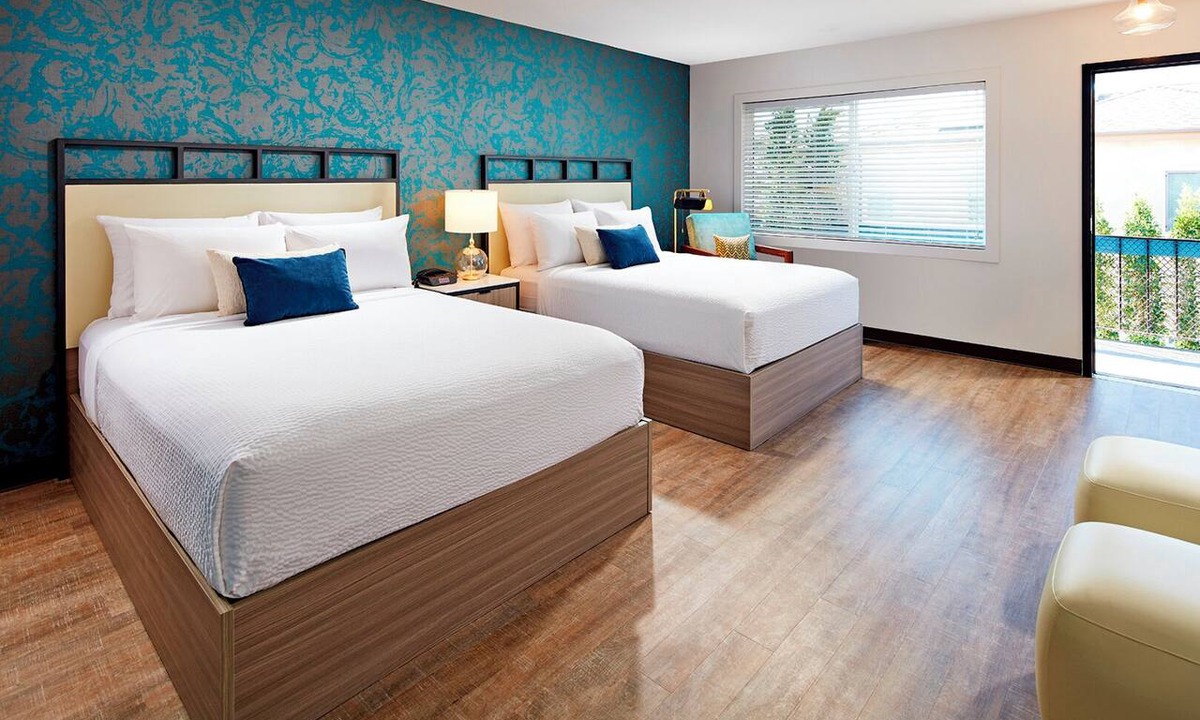 Beach Barber Tract Hotel | Stylish Room with Sunset & Beach Views – Swimming Pool to Unwind!