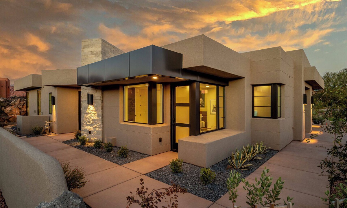 Ivins House | Suite Near Snow Canyon, Tuacahn, and Black Desert Resort