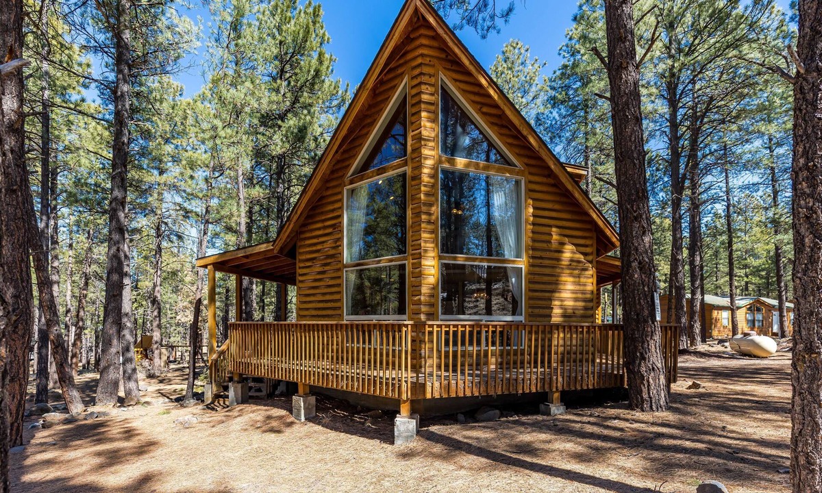 Williams Cabin | Summer Retreat at Moose Manor: Luxury and Adventure Near the Grand Canyon