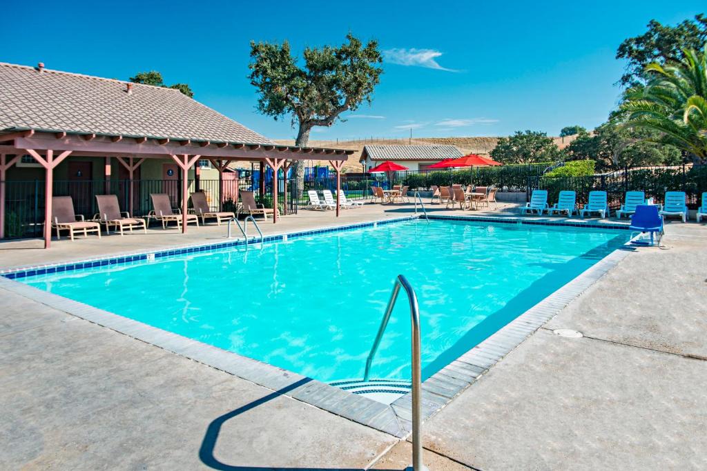 Paso Robles Other | Sun Outdoors Central Coast Wine Country