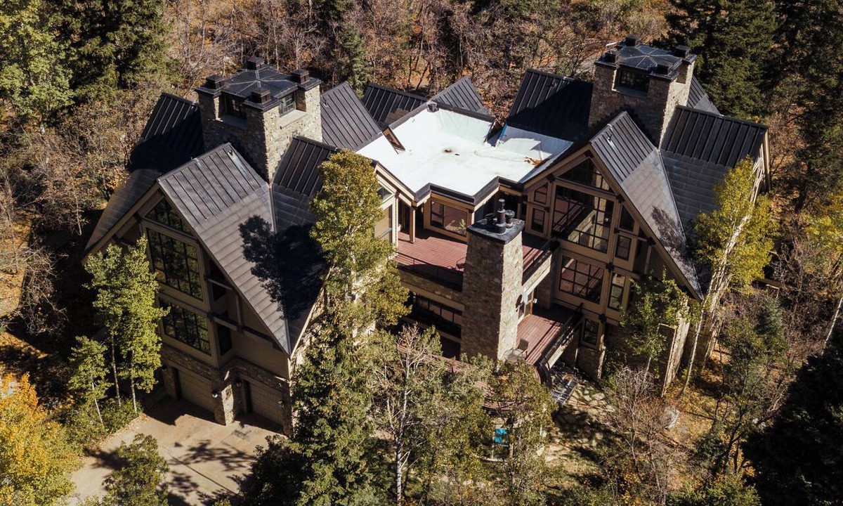 Sundance Cabin | Sundance Massive Cabin - Huge hot tub, Fireplaces in each room, acres of privacy
