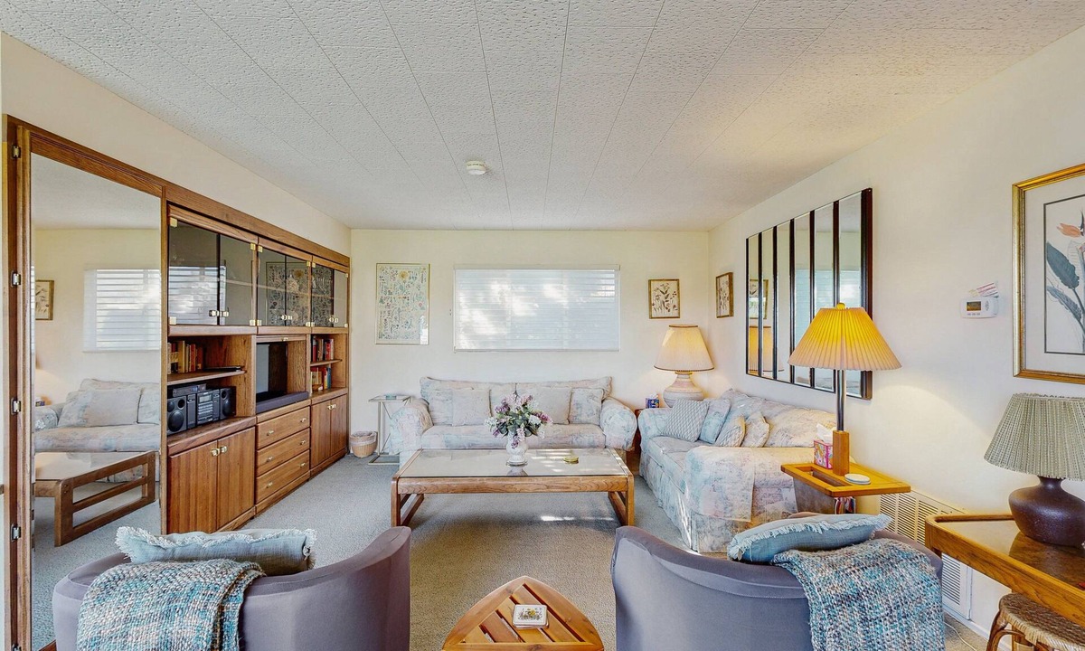 Araby Commons Condo | Sunny Palm Springs Retreat with Shared Pool, Hot Tub & Prime Location!