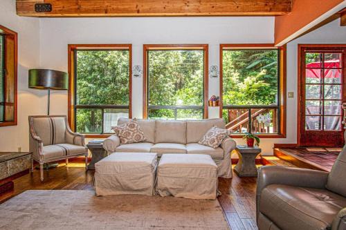 Cazadero House | Sunrise Mountain Retreat