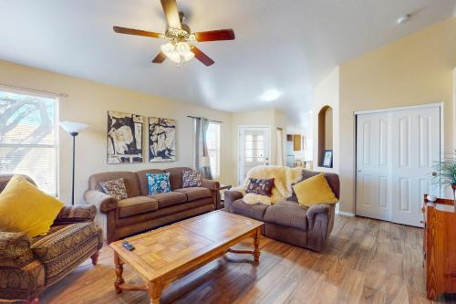 Arrowhead Ranch House | Sunscape Whisper