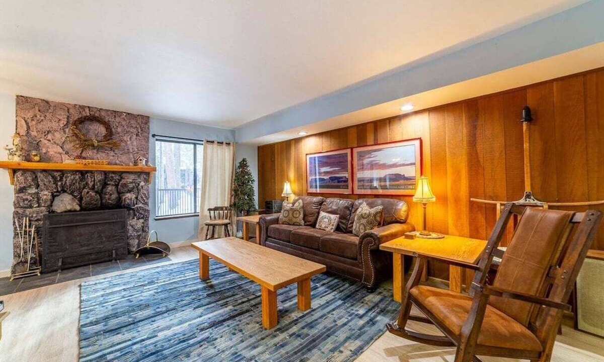 Mammoth Lakes Condo | Sunshine Village 103: Pet Friendly, Close to Sierr