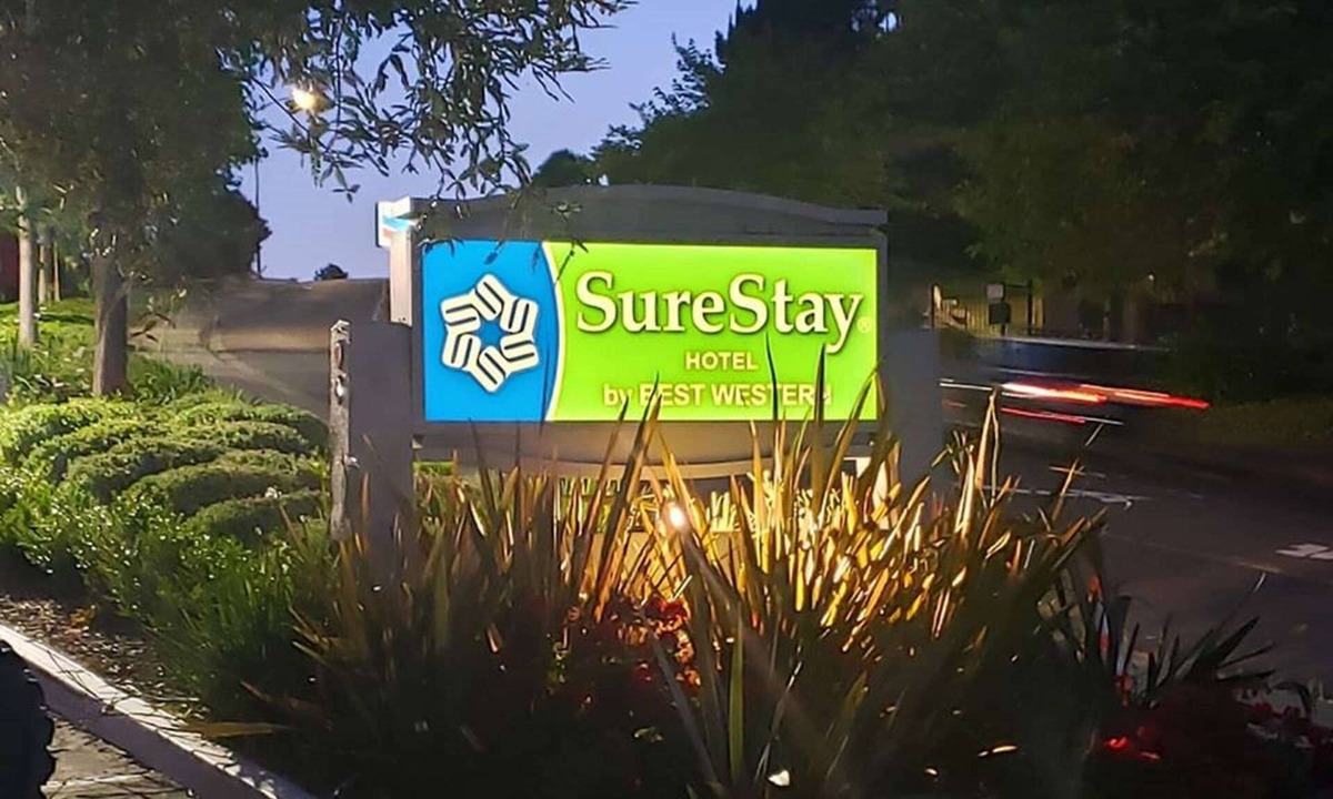 Vallejo Hotel | SureStay Hotel by Best Western Vallejo Napa Valley