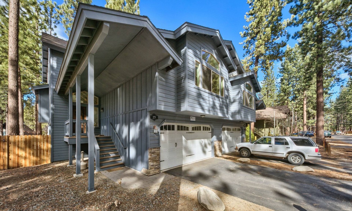 Tahoe Island House | Tahoe Family Haven - Hot Tub, Pool Table