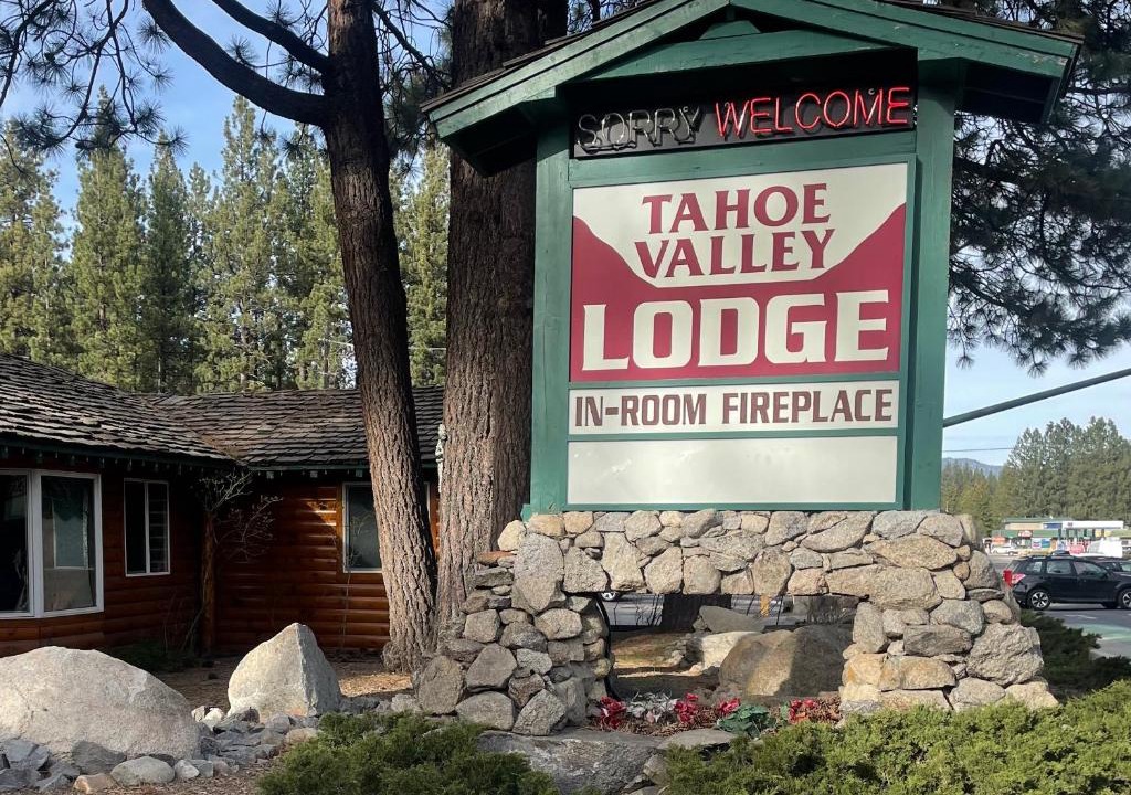 Y Area Hotel | Tahoe Valley Lodge
