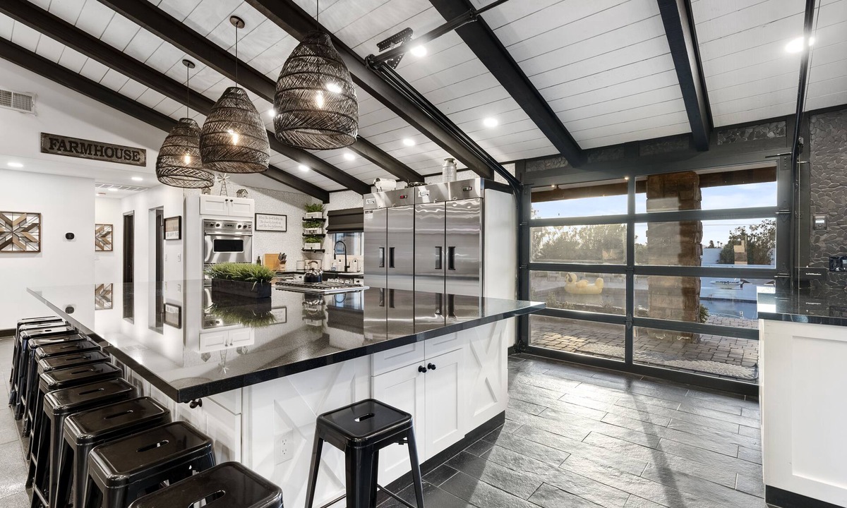 Regency Heights House | Tequila Fountain