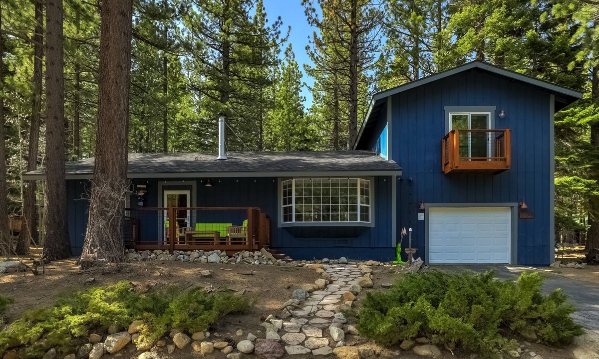 Country Club Estates House | The Blue Lake House - Family fun Abound