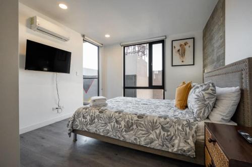 Avenida Revolucion Apartment | The Border Loft Trendy Stay on Avenida Revolucion