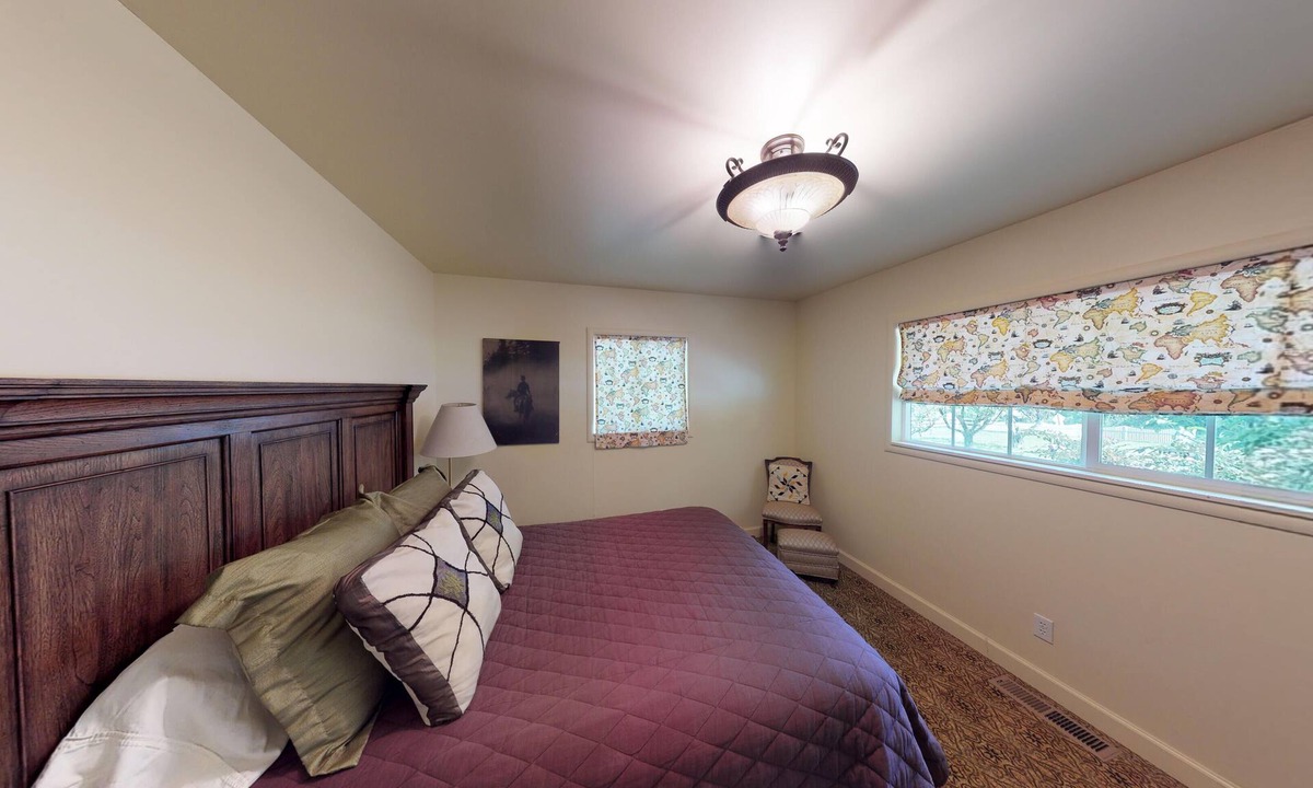 Salyer House | The Bridge House