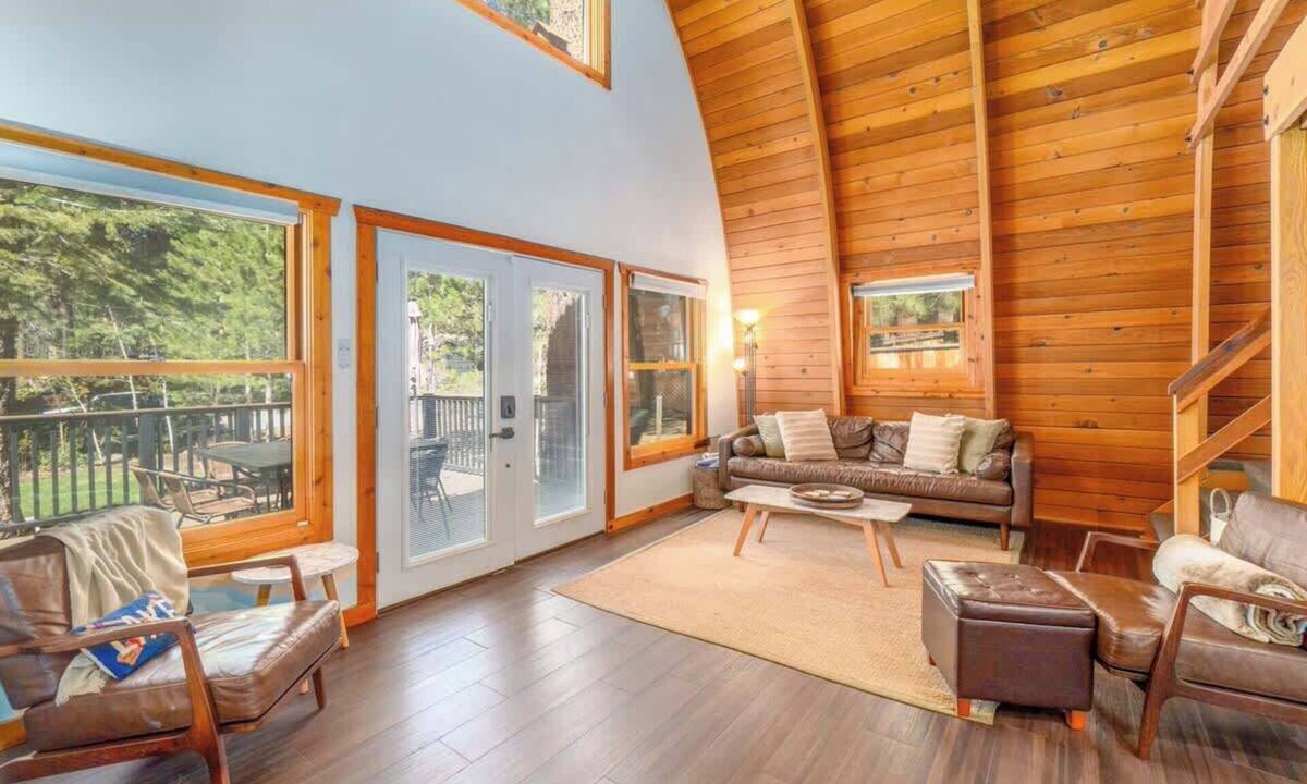 Incline Village Apartment | The Canoe Cabin in Incline Village