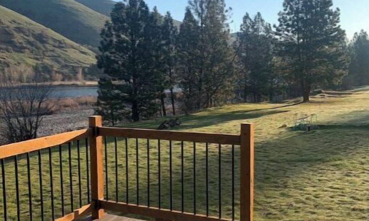 Nez Perce County House | The Clearwater Casa