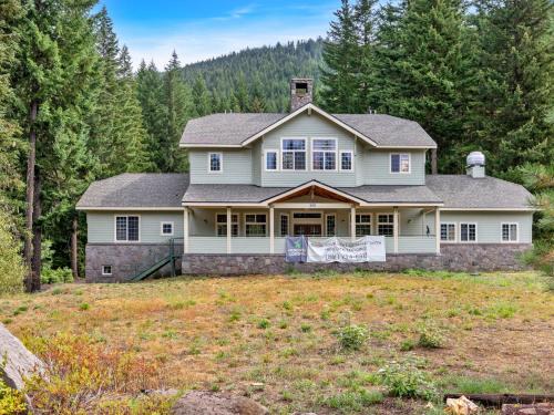Government Camp House | The Coho Lodge & The Chinook Lodge at Government Camp - Meredith Lodging