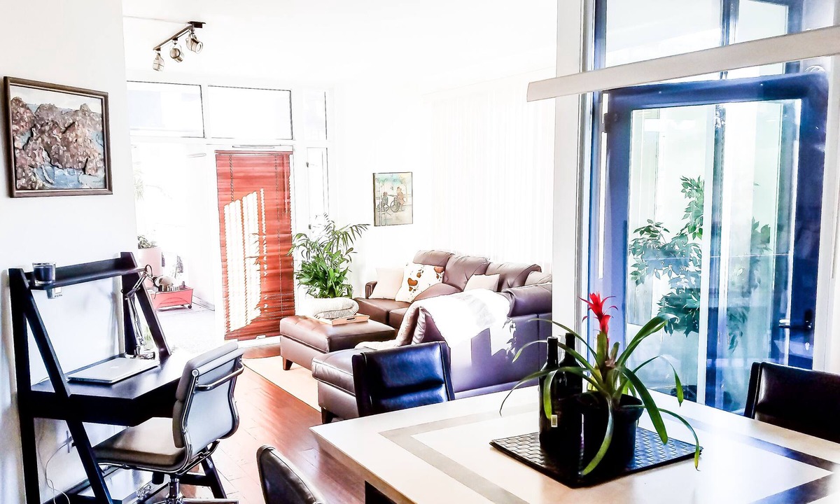 Gaslamp Quarter Condo | The Downtown Gaslamp Experience - Center of Everything!