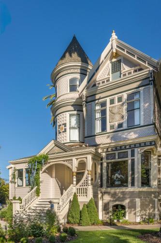 Napa Bed & Breakfast | The George - Luxury Boutique Inn