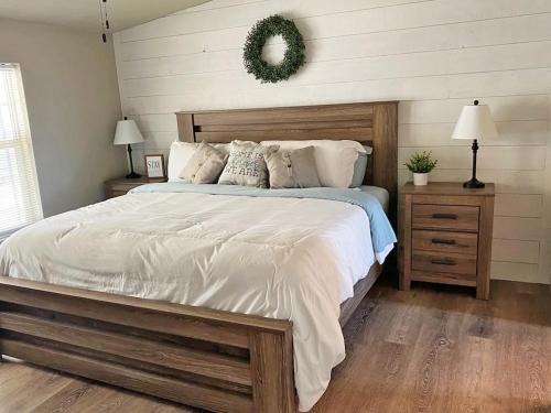 Roosevelt House | The Lakehouse - A Peaceful Escape