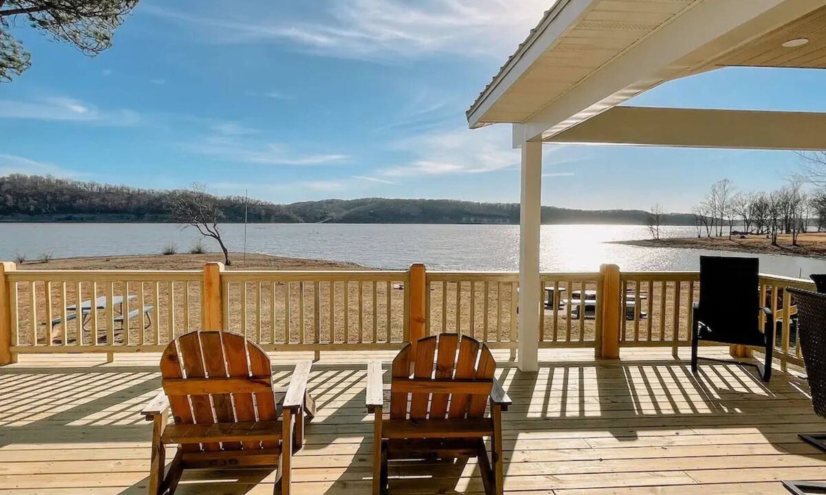 Fairland House | The Lakehouse at Hidden Cove