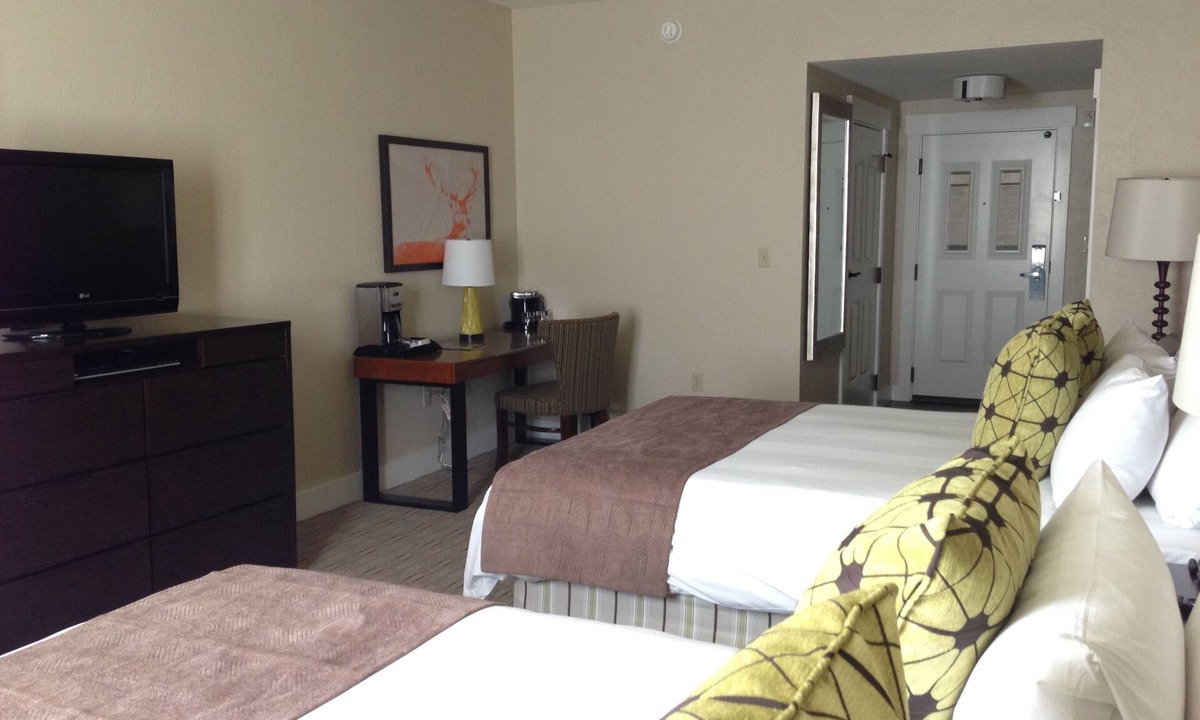 South Lake Tahoe Resort | The Marriott Grand Residence Luxury Resort & Convenient Location=Fun made easy!