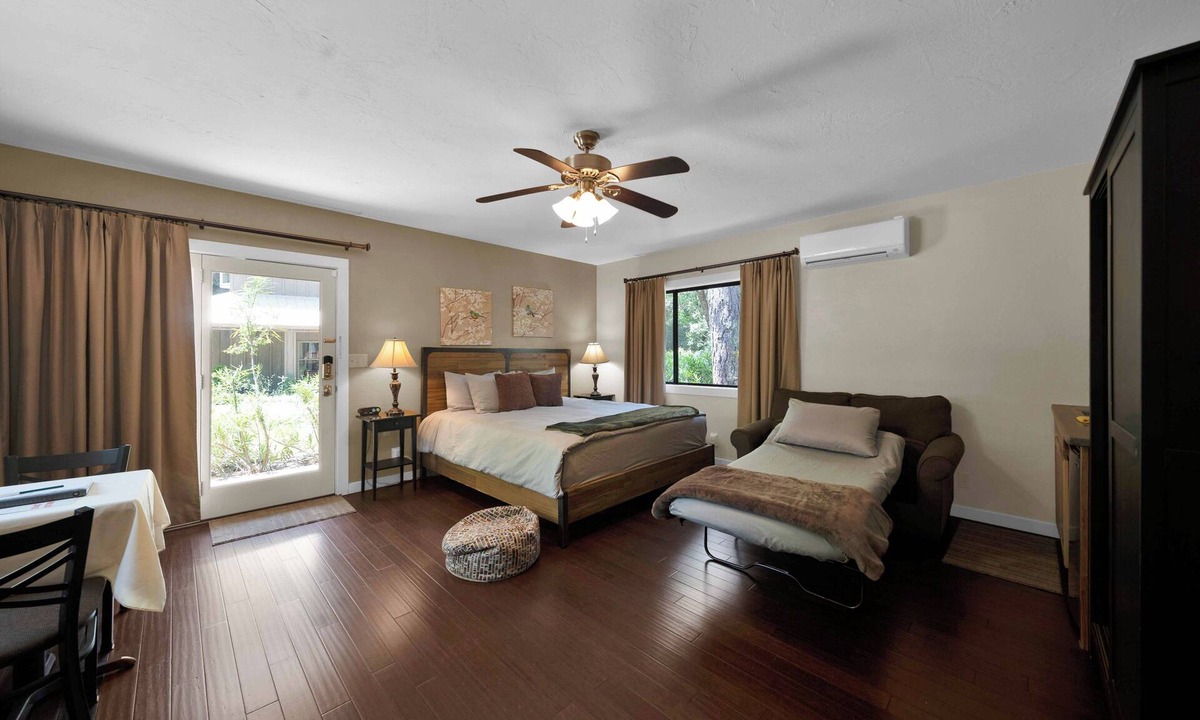 O'Brien Bed & Breakfast | The Nuthatch- A Room With a Forest View.
