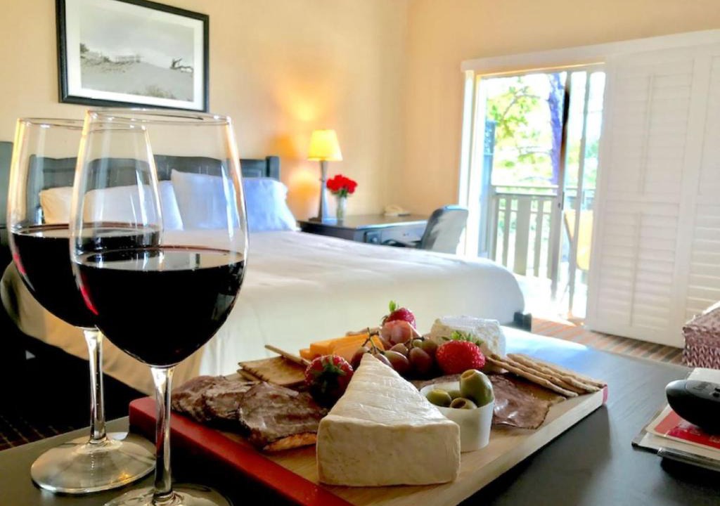 Pacific Grove Cabin | The Famous Sporting Event Lodge