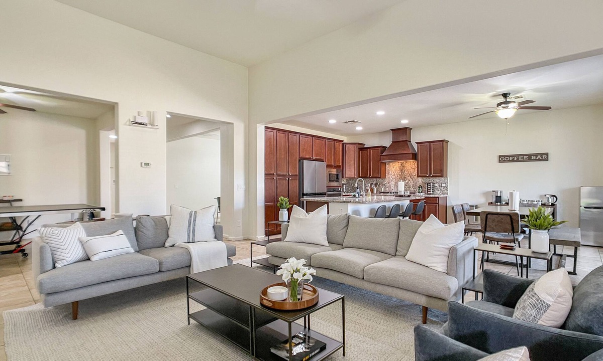 Phoenix House | The PERFECT AZ Home! CLOSE 2 WESTGATE/GLENDALE/PHX